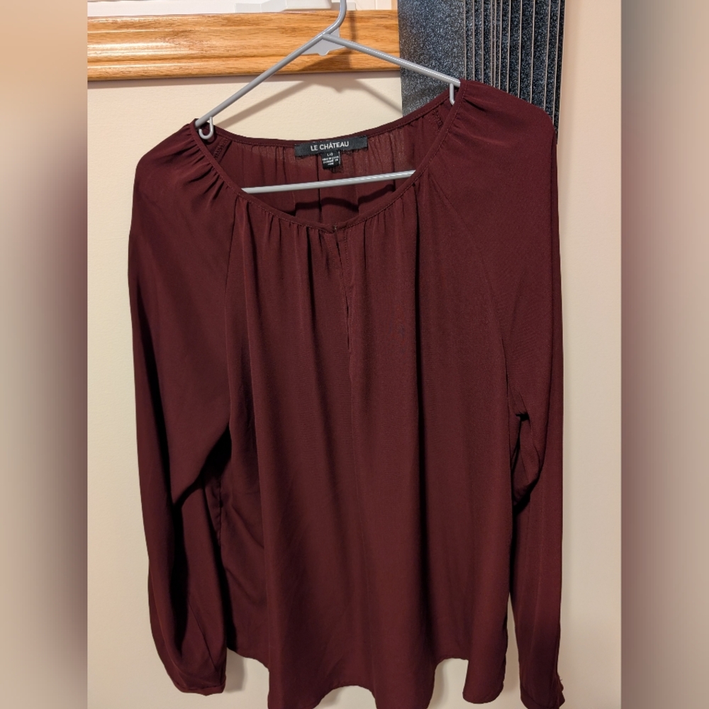 Le Chateau Women's Burgundy Top